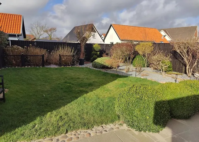 House Close To Town And Shopping
